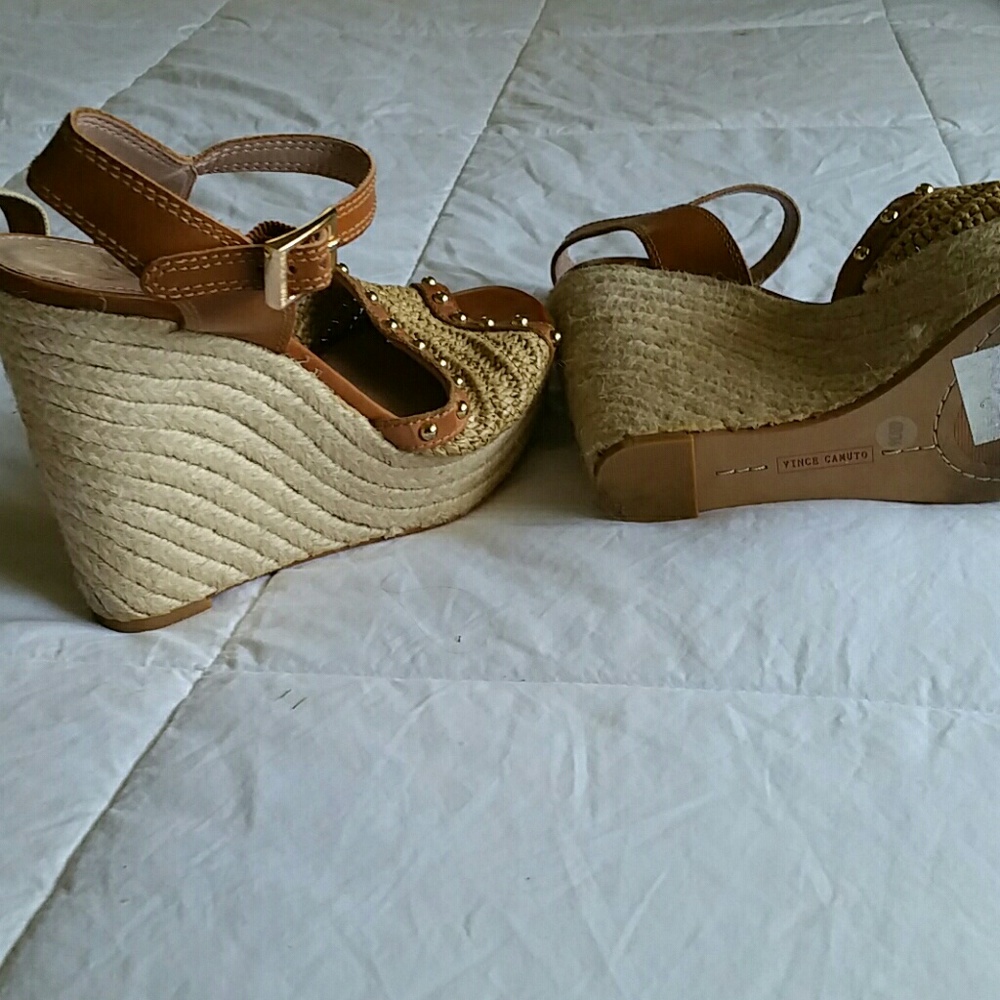 Sandles - Picture 2 of 3